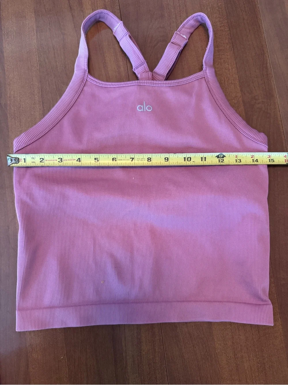 ALO Yoga form fitting